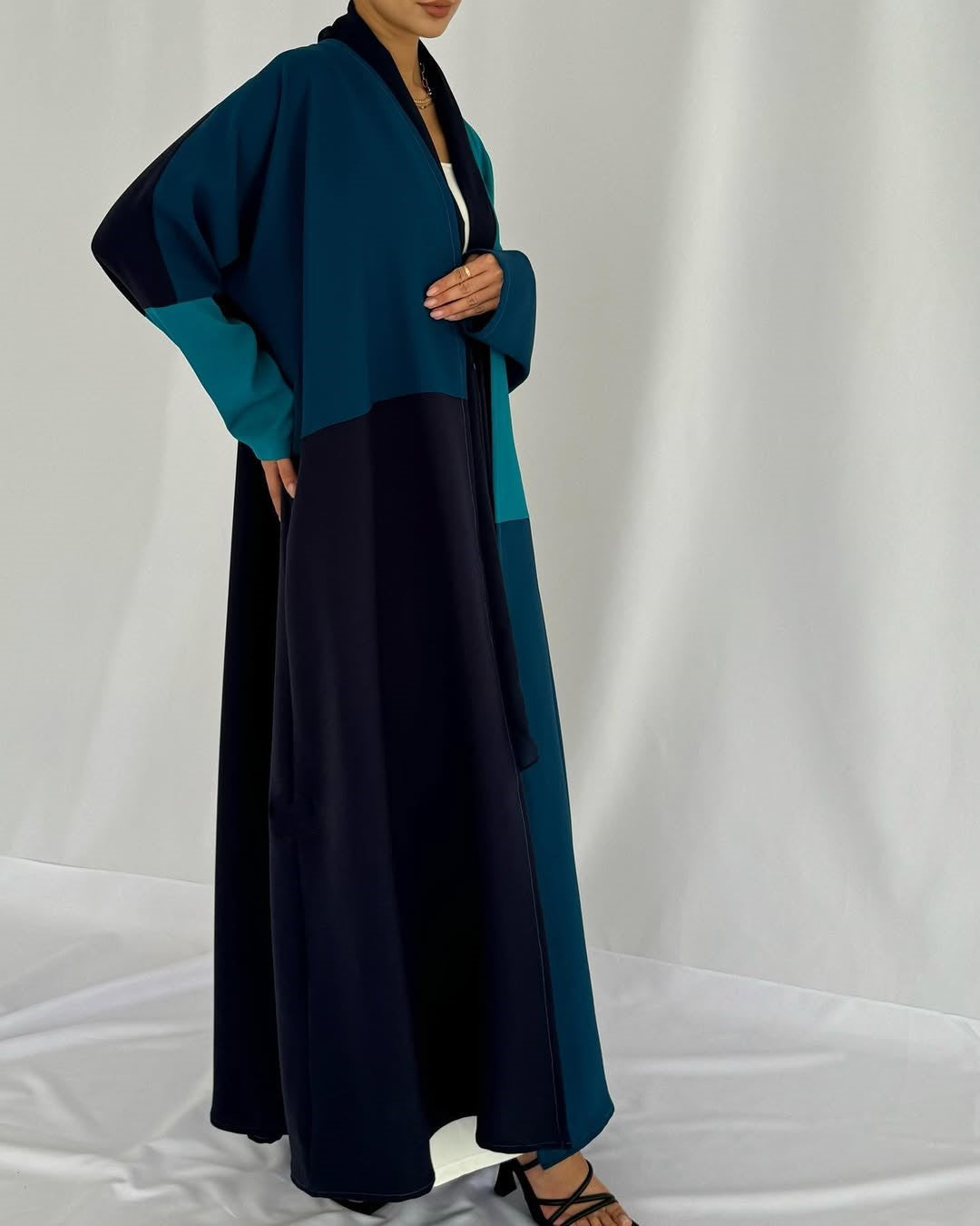 Crepe three shades abaya - Teal with shaila