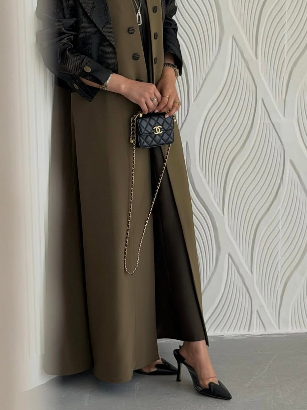 Elegant Two-Tone Open Abaya with Textured Overlay