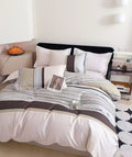 Luxury Bedding with Fitted Sheet & 4 Pillowcases 6-Piece King Size Quilt Cover Set (Multiple Designs/Variants) (Design 3)
