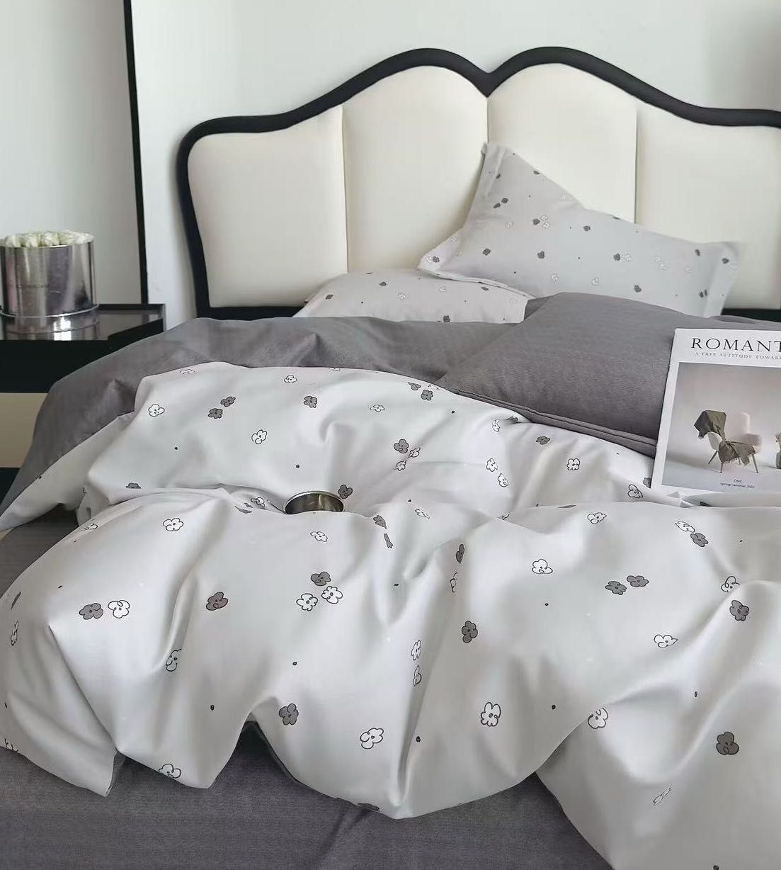 Premium Quality – Luxury Bedding with Fitted Sheet & 4 Pillowcases (Multiple Designs/Variants) 6-Piece King Size Quilt Cover Set