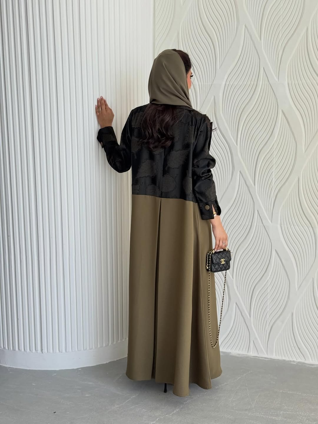 Elegant Two-Tone Open Abaya with Textured Overlay