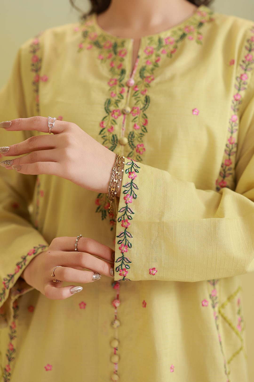 Embroidered Kurta Trouser - 2665