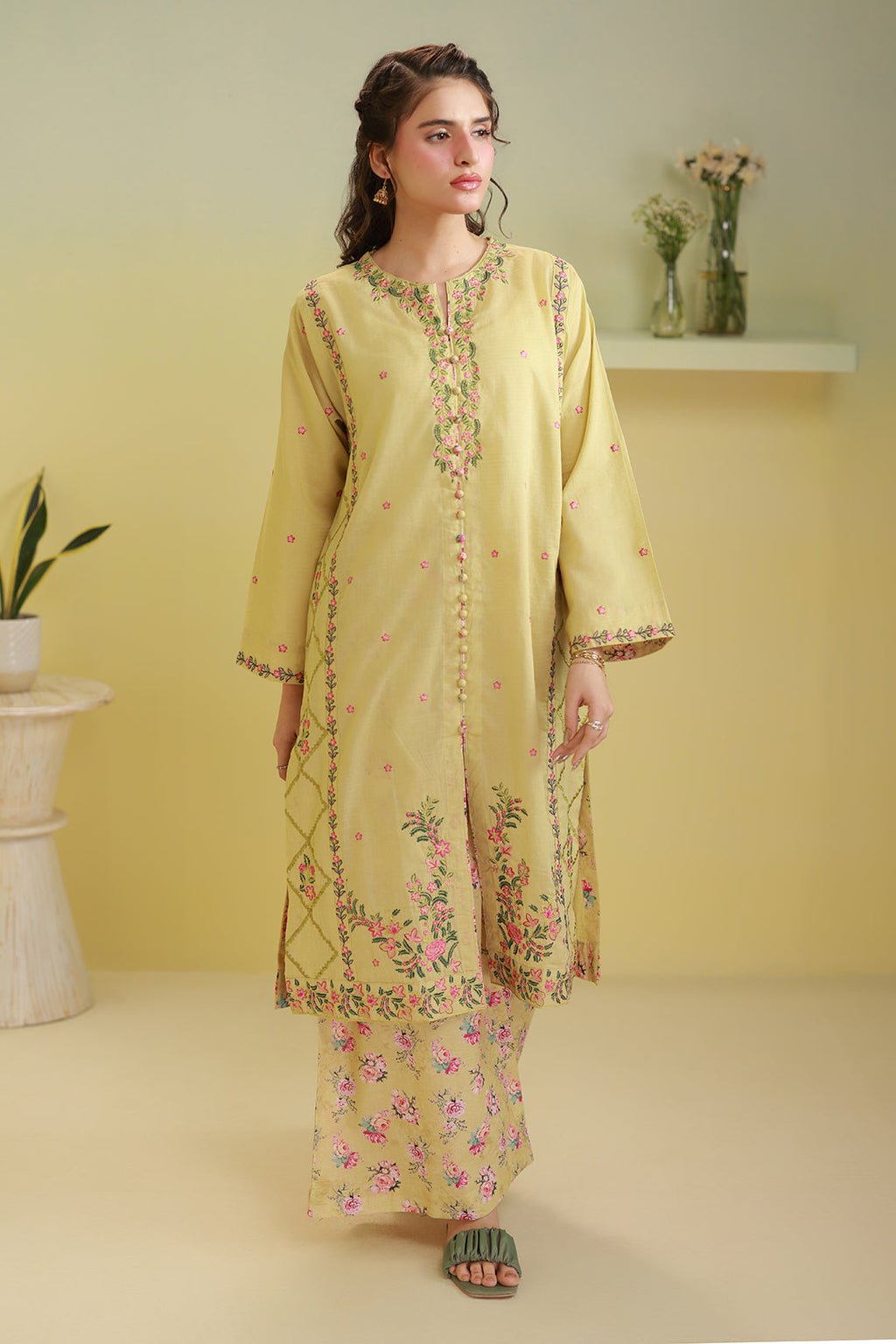 Embroidered Kurta Trouser - 2665