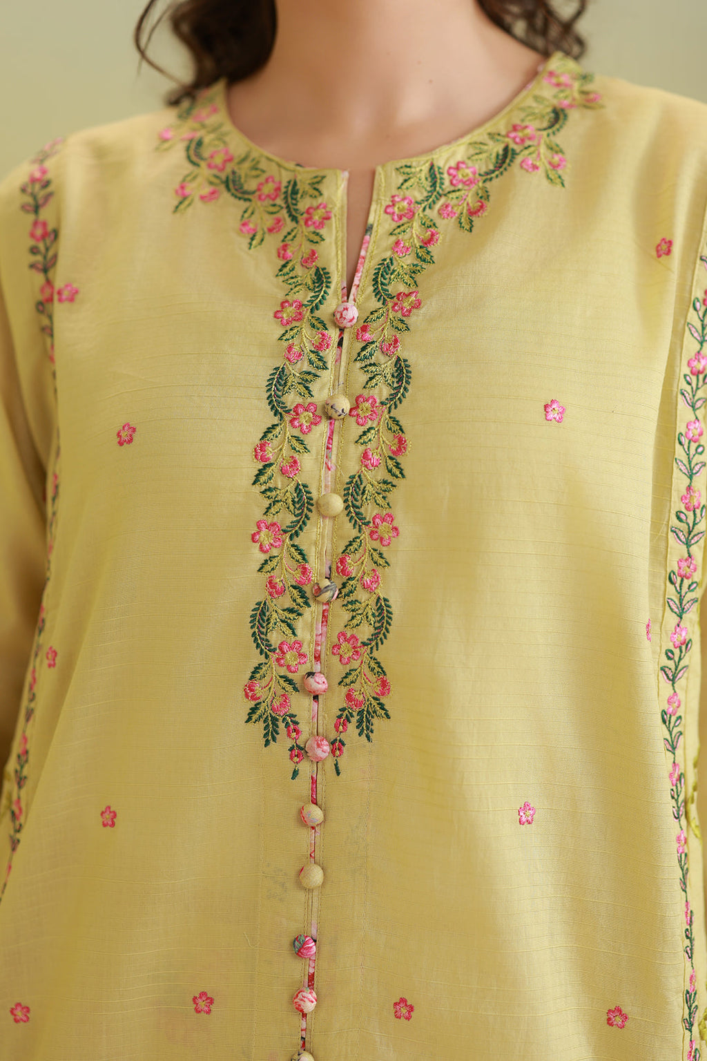 Embroidered Kurta Trouser - 2665